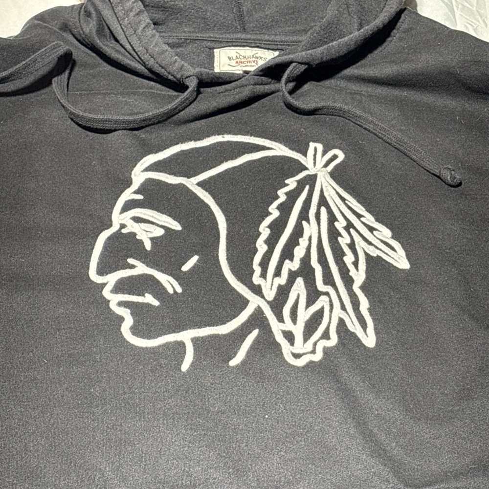 Chicago Blackhawks Archive Gray Hoodie Seatshirt